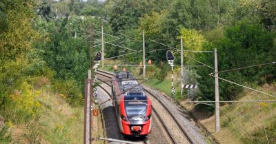 36,6 mln pasażerów kolei w lipcu; rekord przewozów towarowych w tym roku